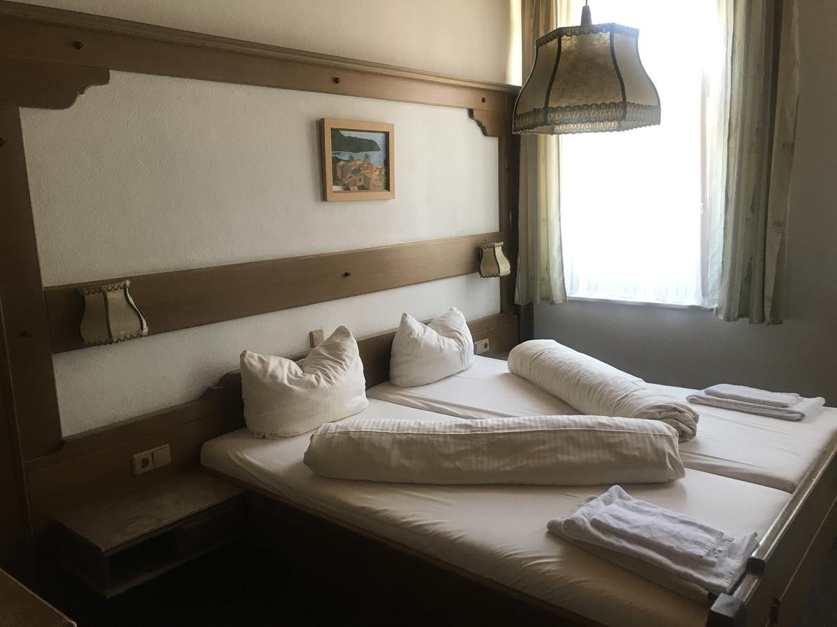 Zum Ochsen Hotel Stadtbergen Bagian luar foto